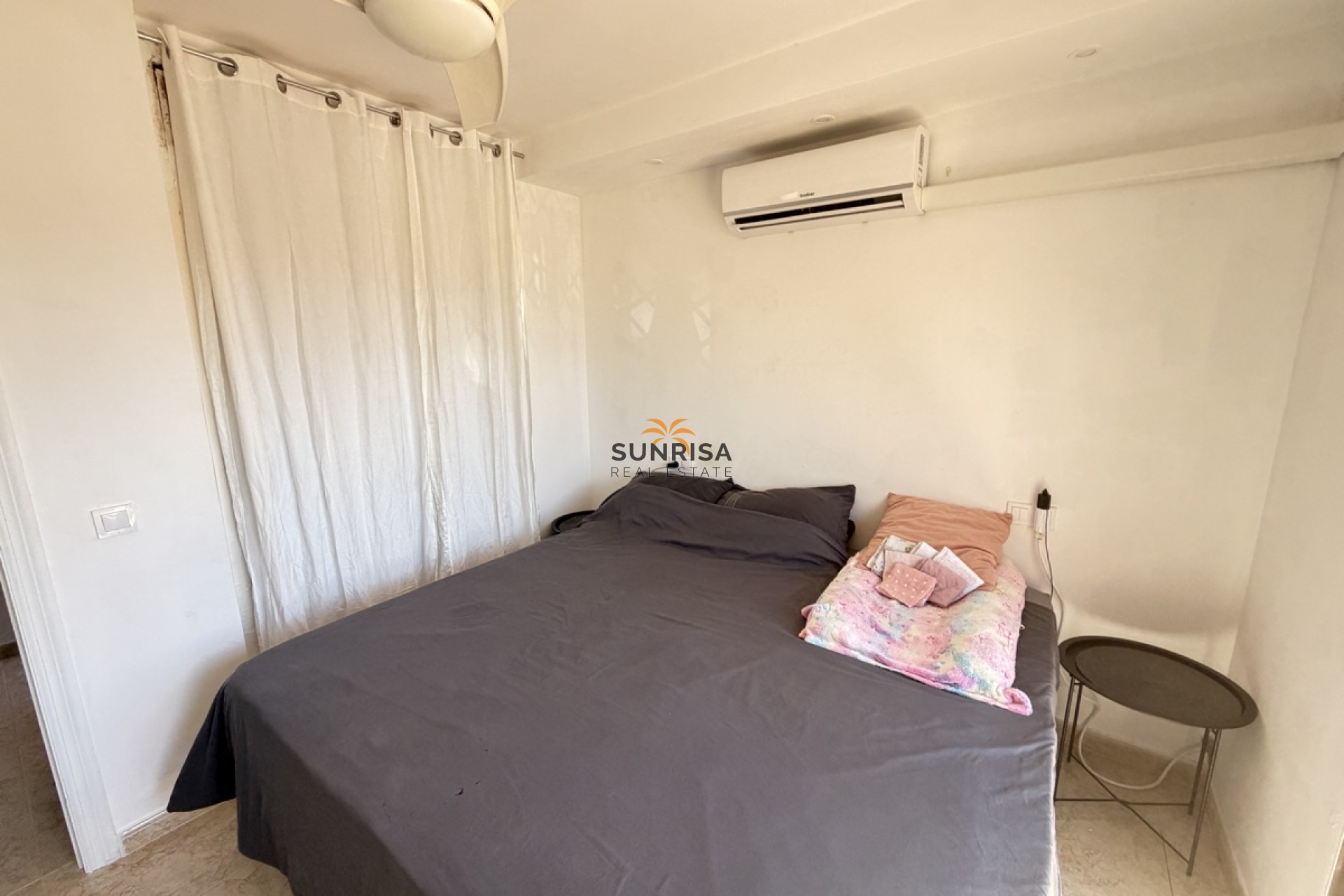 Resale - Villa - Villamartin