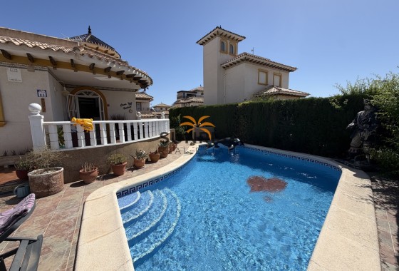 Villa · Revente - Villamartin · Alicante · Espagne