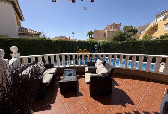 Villa · Revente - Villamartin · Alicante · Espagne