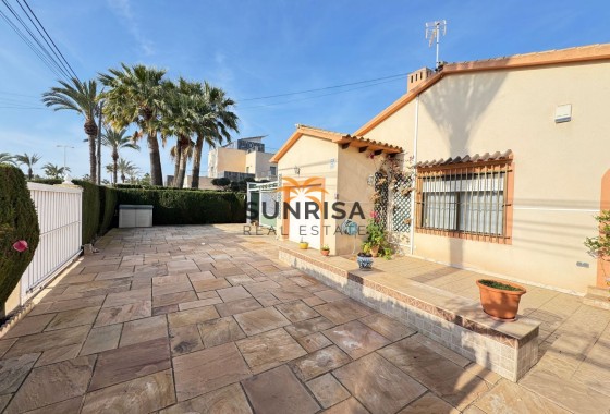 Villa · Reventa - Cabo Roig · Alicante · España
