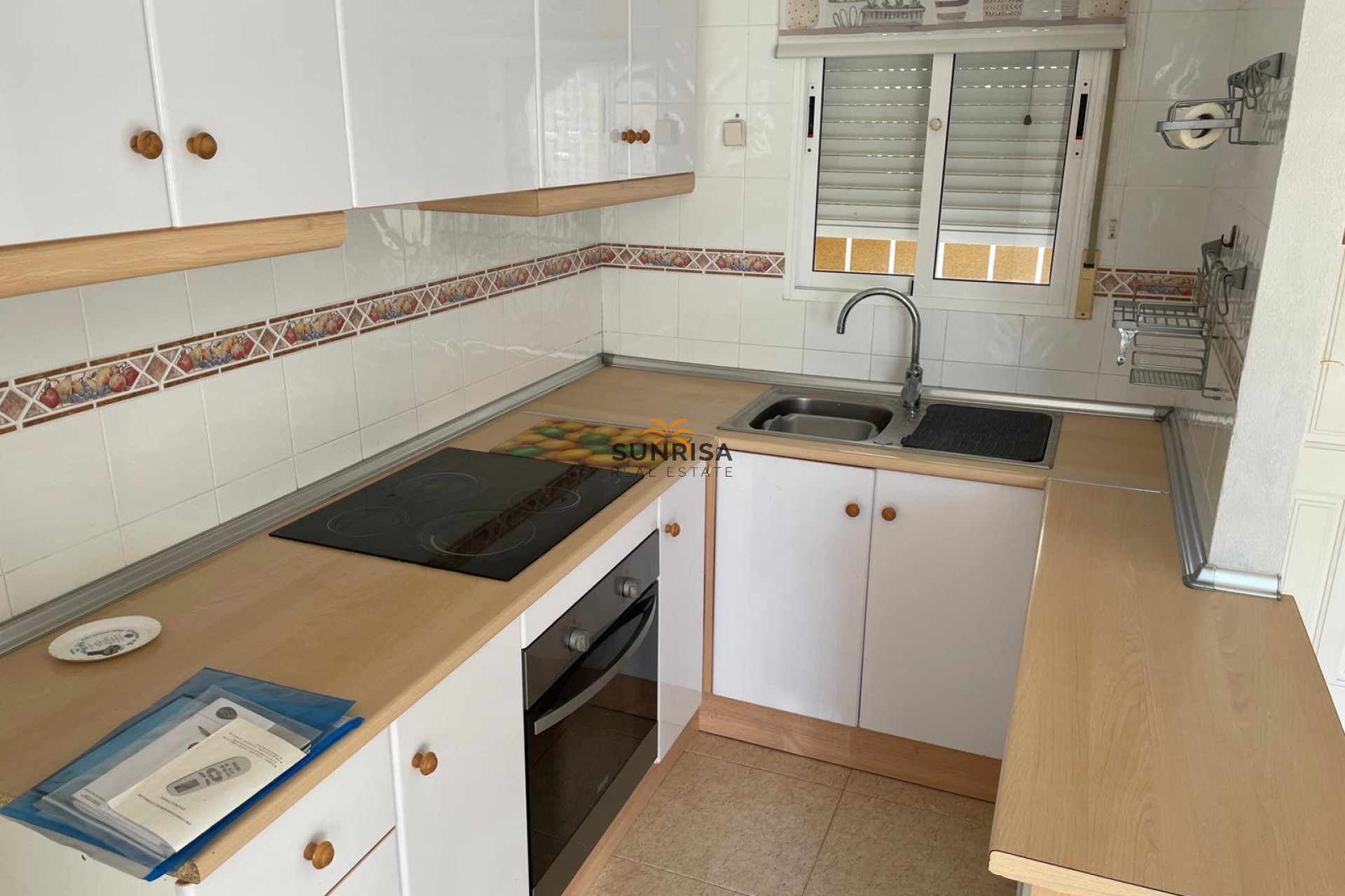 Resale - Townhouse - Villamartin
