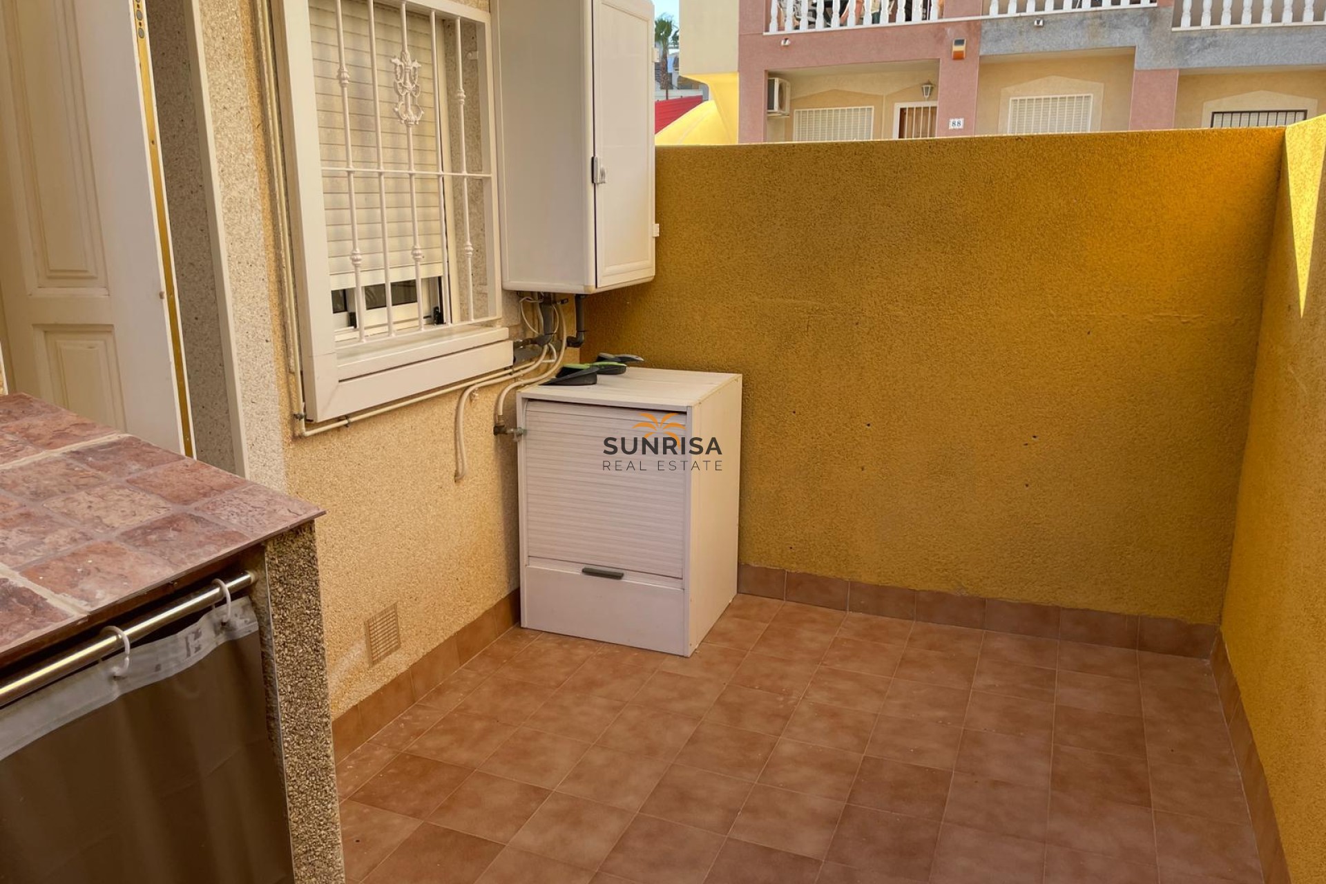 Resale - Townhouse - Villamartin