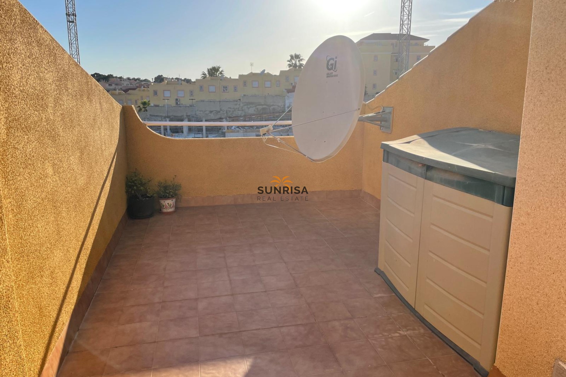 Resale - Townhouse - Villamartin