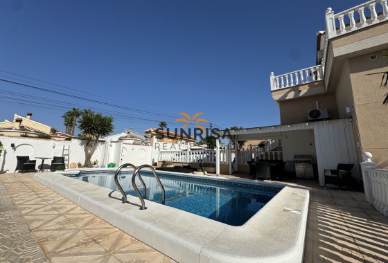 Villa · Reventa - Ciudad Quesada · Alicante · España