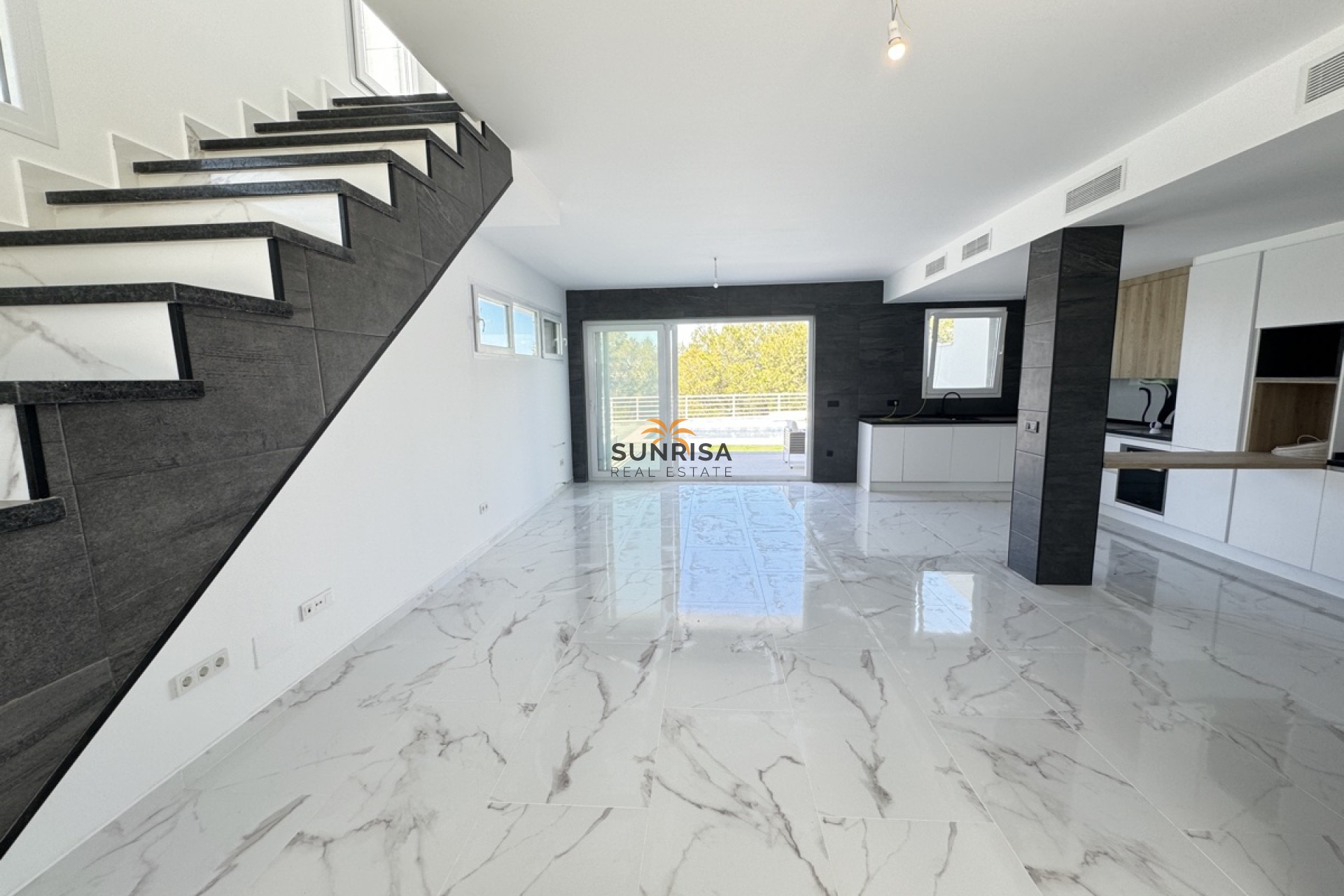 Reventa - Villa - Los Balcones