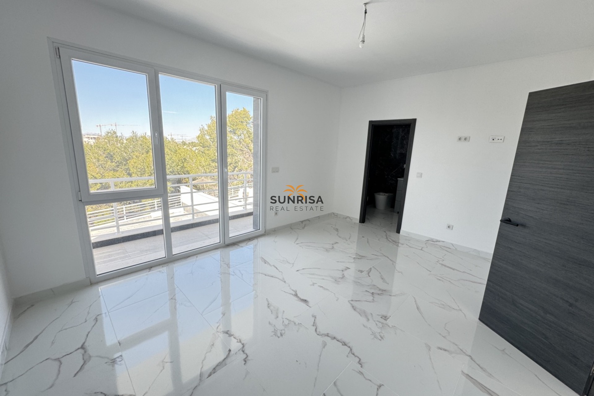 Reventa - Villa - Los Balcones