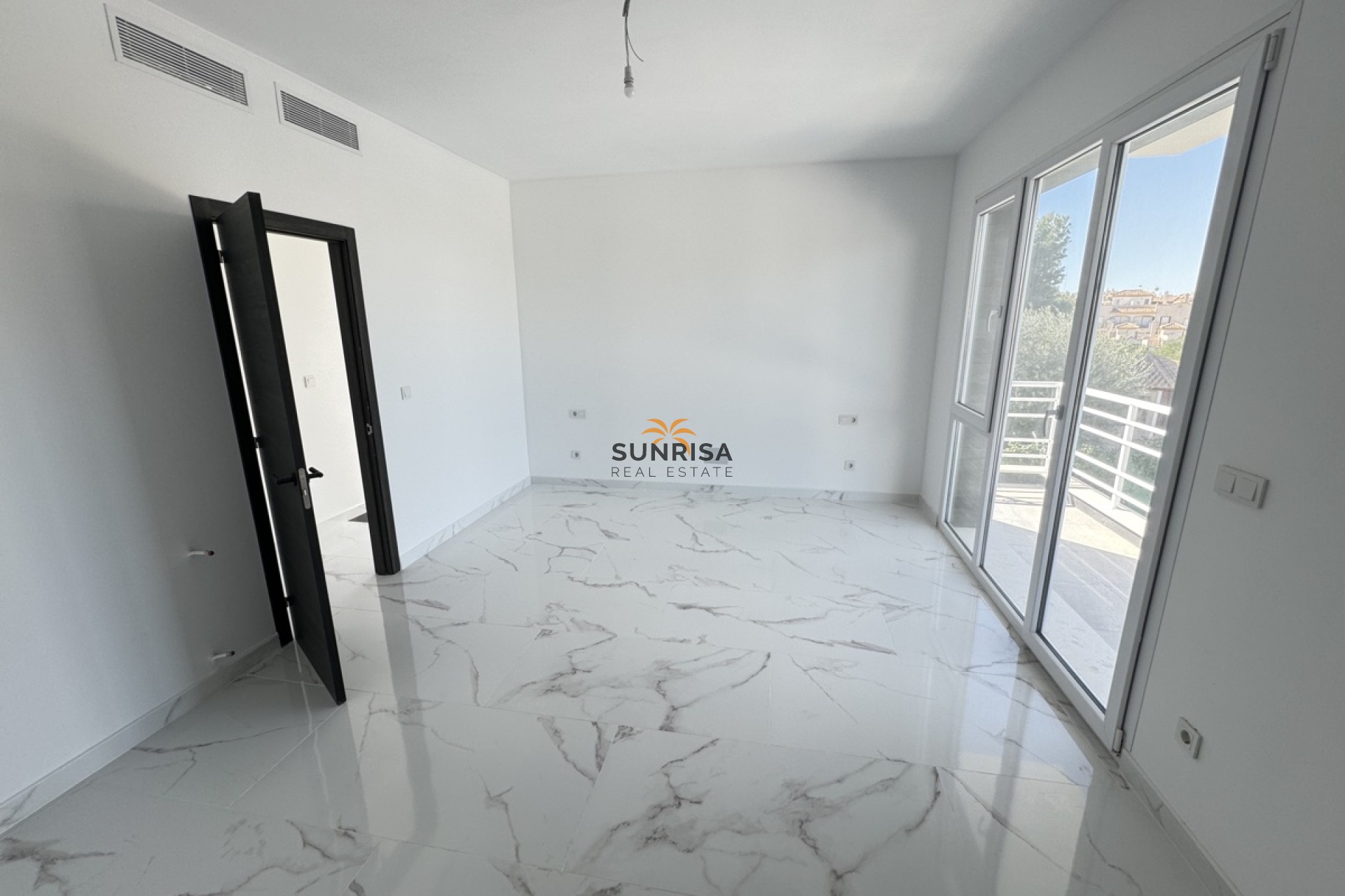 Reventa - Villa - Los Balcones