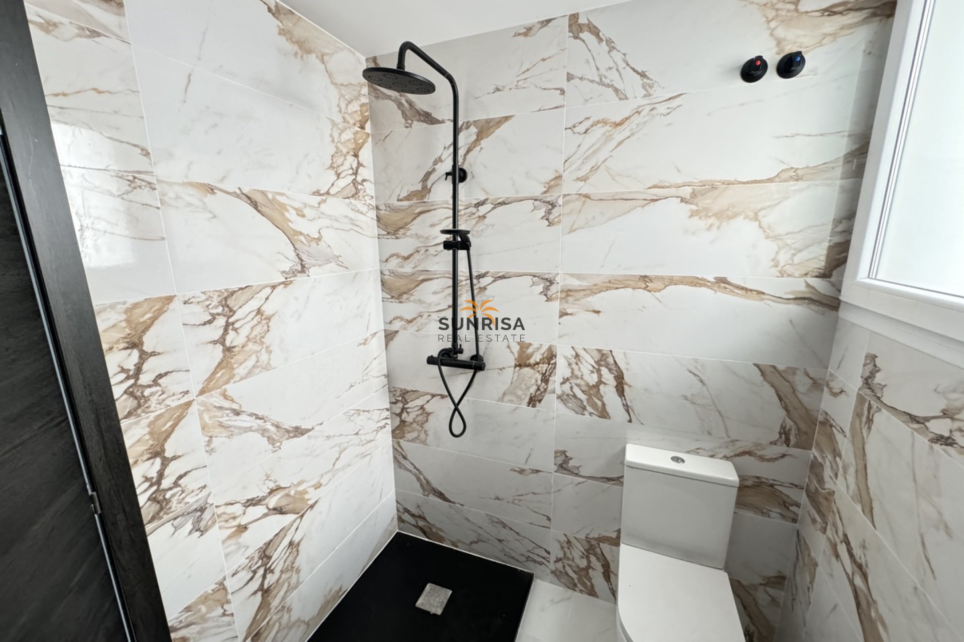 Reventa - Villa - Los Balcones