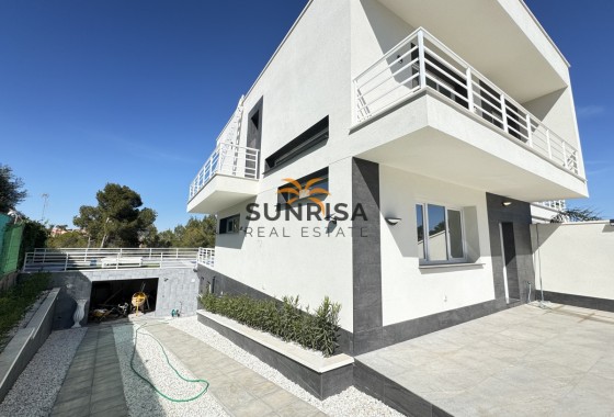 Villa · Reventa - Los Balcones · Alicante · España