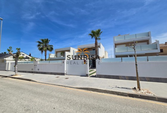 Villa · Revente - Pilar de la Horadada · Alicante · Espagne