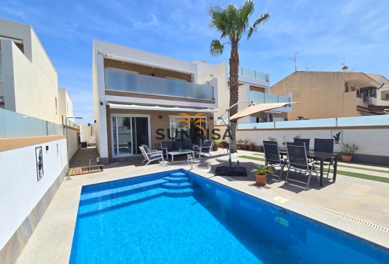 Villa · Revente - Pilar de la Horadada · Alicante · Espagne