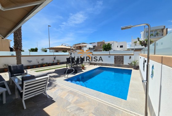 Villa · Revente - Pilar de la Horadada · Alicante · Espagne