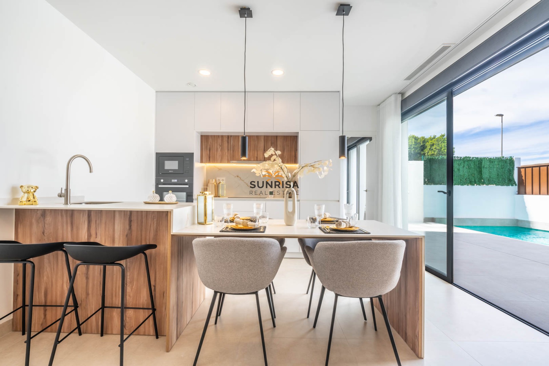 Obra nueva - Casa - Roldán