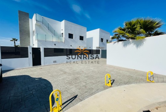 Casa · Obra nueva - Torrevieja · Alicante · España