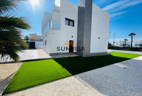 Casa · Obra nueva - Torrevieja · Alicante · España
