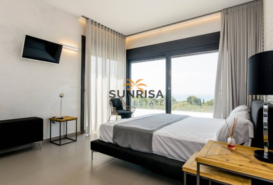 Villa · Obra nueva - Dehesa de Campoamor · Alicante · España