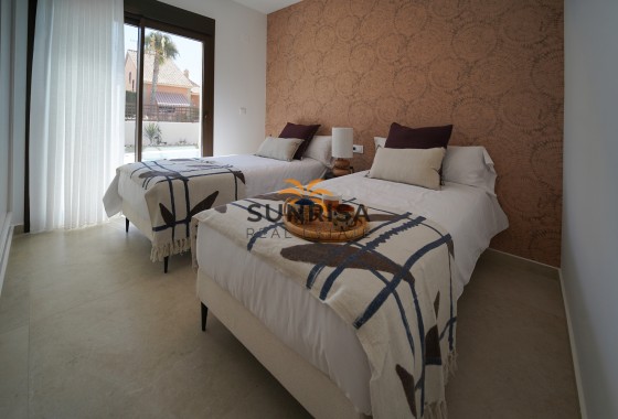 Casa · Obra nueva - La Finca Golf · Alicante · España