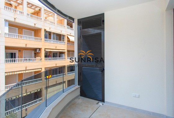 Appartement · Herverkoop - Torrevieja · Playa del Cura · Alicante · Spanje