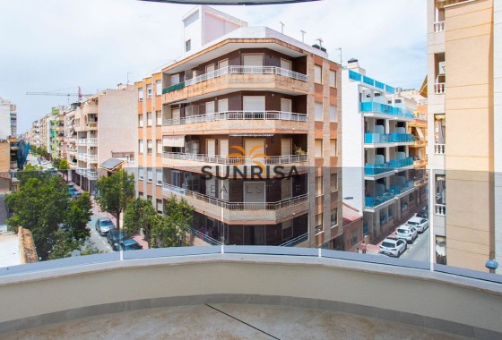 Appartement · Herverkoop - Torrevieja · Playa del Cura · Alicante · Spanje