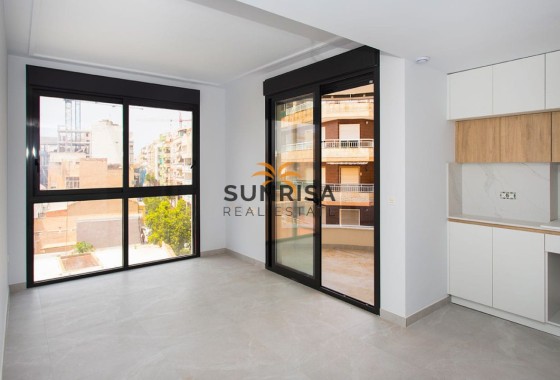 Appartement · Herverkoop - Torrevieja · Playa del Cura · Alicante · Spanje