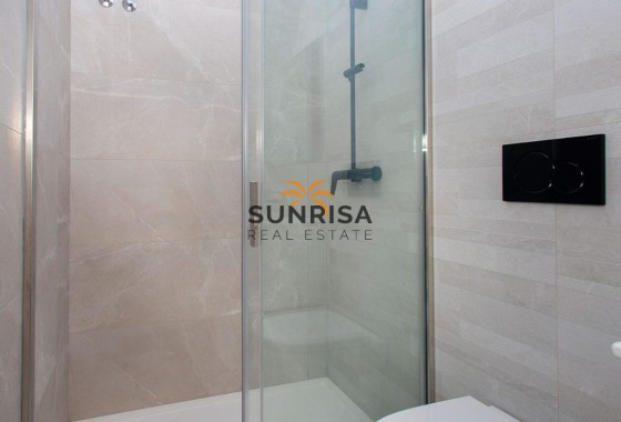 Appartement · Herverkoop - Torrevieja · Playa del Cura · Alicante · Spanje