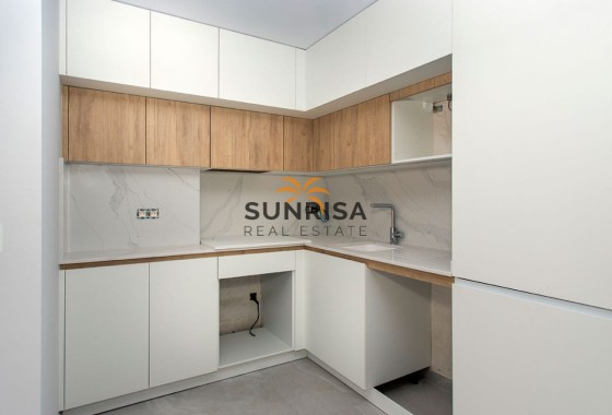 Appartement · Herverkoop - Torrevieja · Playa del Cura · Alicante · Spanje
