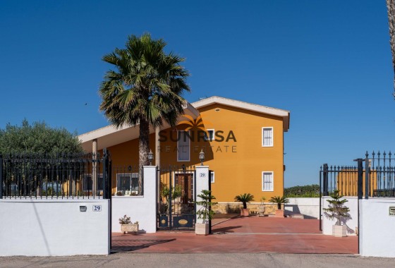 Villa · Herverkoop - Orihuela · Correntías Medias · Alicante · Spanje