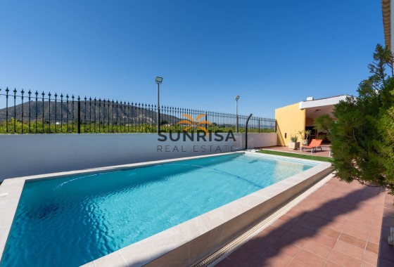 Villa · Herverkoop - Orihuela · Correntías Medias · Alicante · Spanje