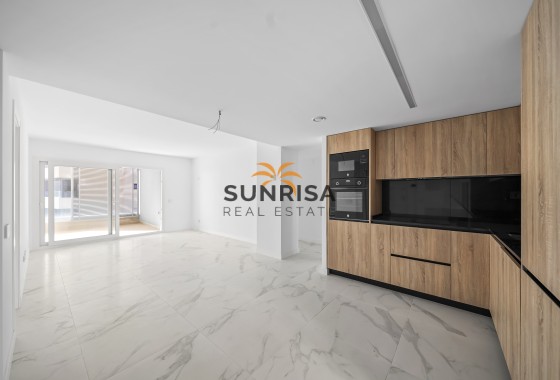 Appartement · Herverkoop - Torrevieja · Punta Prima · Alicante · Spanje