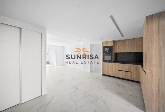 Appartement · Herverkoop - Torrevieja · Punta Prima · Alicante · Spanje