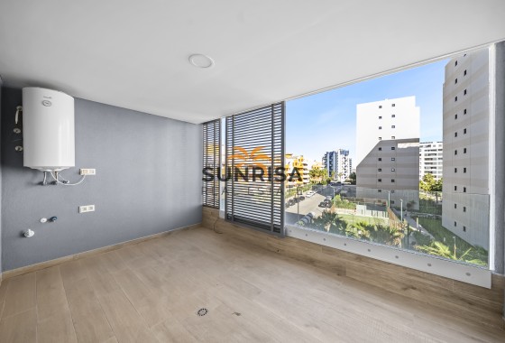 Appartement · Herverkoop - Torrevieja · Punta Prima · Alicante · Spanje