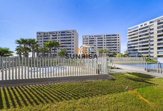 Appartement · Herverkoop - Torrevieja · Punta Prima · Alicante · Spanje