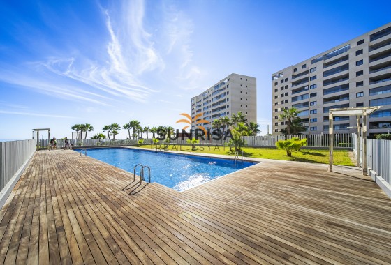 Appartement · Herverkoop - Torrevieja · Punta Prima · Alicante · Spanje