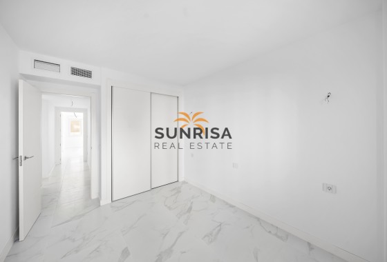 Appartement · Herverkoop - Torrevieja · Punta Prima · Alicante · Spanje