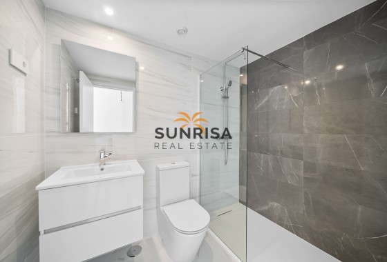 Appartement · Herverkoop - Torrevieja · Punta Prima · Alicante · Spanje