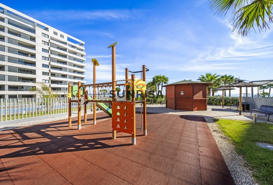 Appartement · Herverkoop - Torrevieja · Punta Prima · Alicante · Spanje