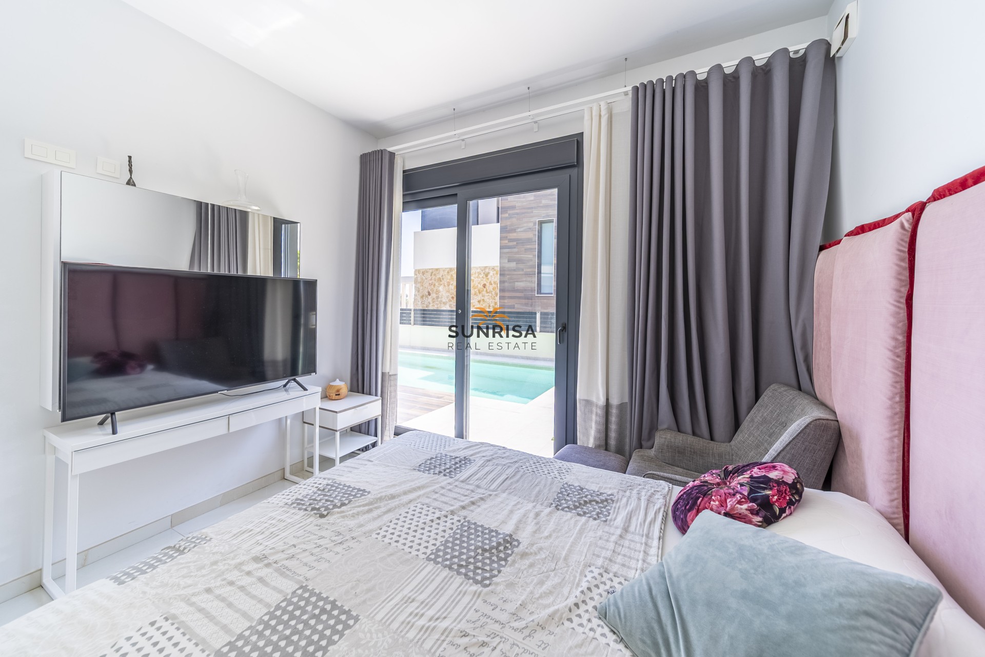 Revente - Villa - Orihuela Costa
