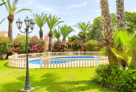 Villa · Herverkoop - Villamartin · Alicante · Spanje