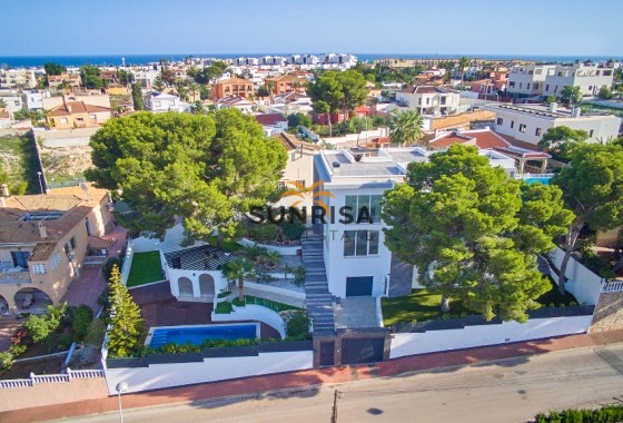 Villa · Herverkoop - Los Balcones · Alicante · Spanje