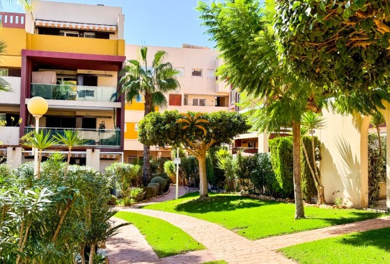 Appartement · Herverkoop - Orihuela Costa · Playa Flamenca · Alicante · Spanje