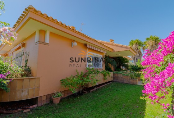 Villa · Resale - Orihuela Costa · Campoamor · Alicante · Spain