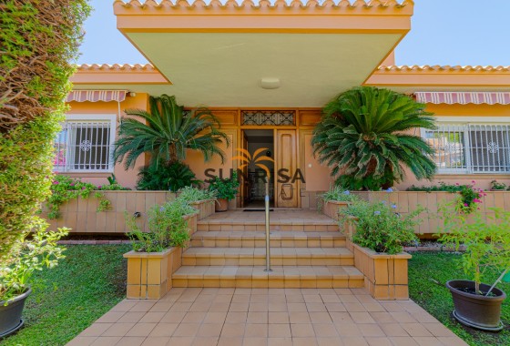 Villa · Resale - Orihuela Costa · Campoamor · Alicante · Spain