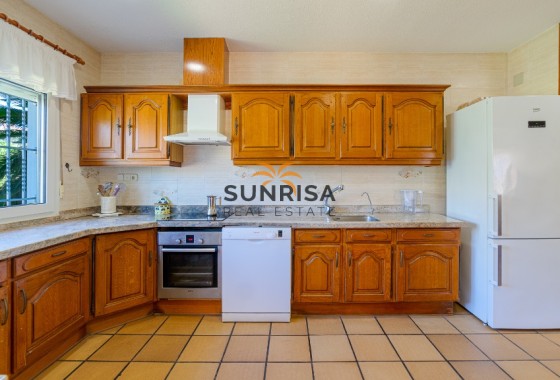 Villa · Resale - Orihuela Costa · Campoamor · Alicante · Spain