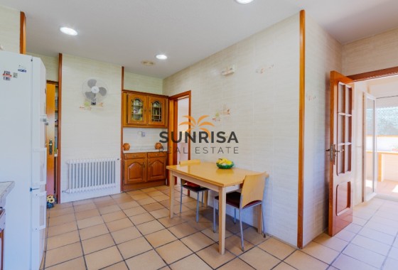Villa · Resale - Orihuela Costa · Campoamor · Alicante · Spain