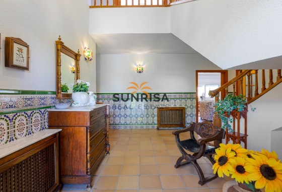 Villa · Resale - Orihuela Costa · Campoamor · Alicante · Spain