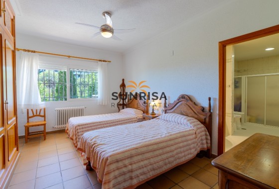 Villa · Resale - Orihuela Costa · Campoamor · Alicante · Spain