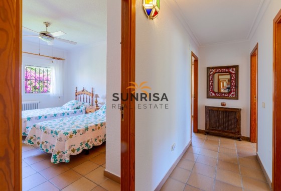 Villa · Resale - Orihuela Costa · Campoamor · Alicante · Spain