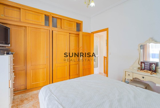 Townhouse · Resale - Torrevieja · Punta Prima · Alicante · Spain