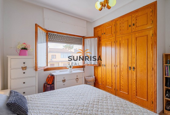 Appartement · Herverkoop - Punta Prima · Alicante · Spanje