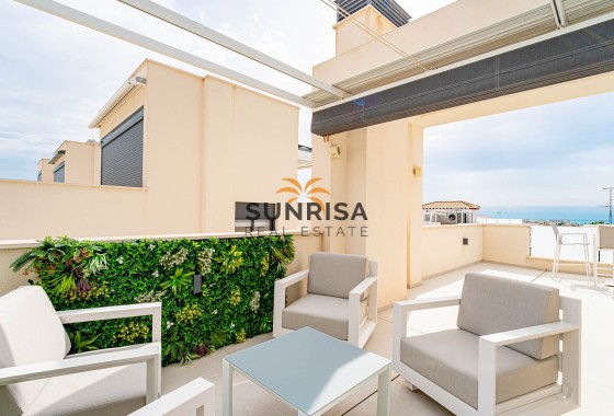 Villa · Herverkoop - Punta Prima · Alicante · Spanje
